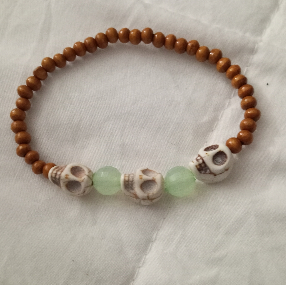 Hand crafted New Skull Gothic aromatherapy essential oils diffuser bracelet